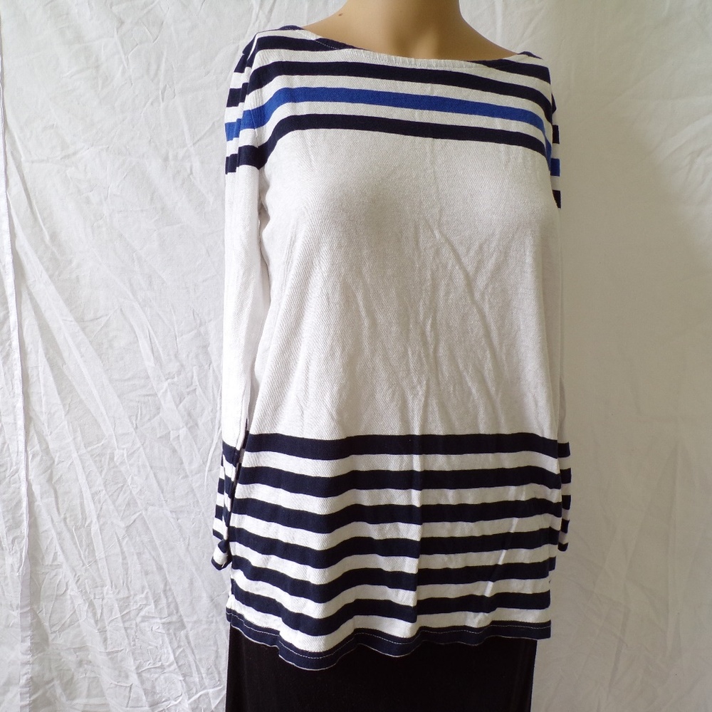 2/20 Striped sweater